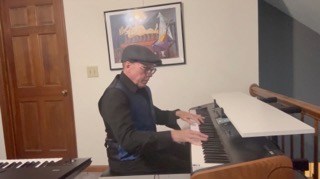 Cocktail piano thumbnail